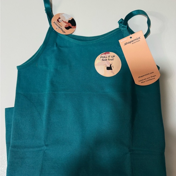 Shapermint Essentials Teal Scoop Neck Cami - Picture 9 of 9